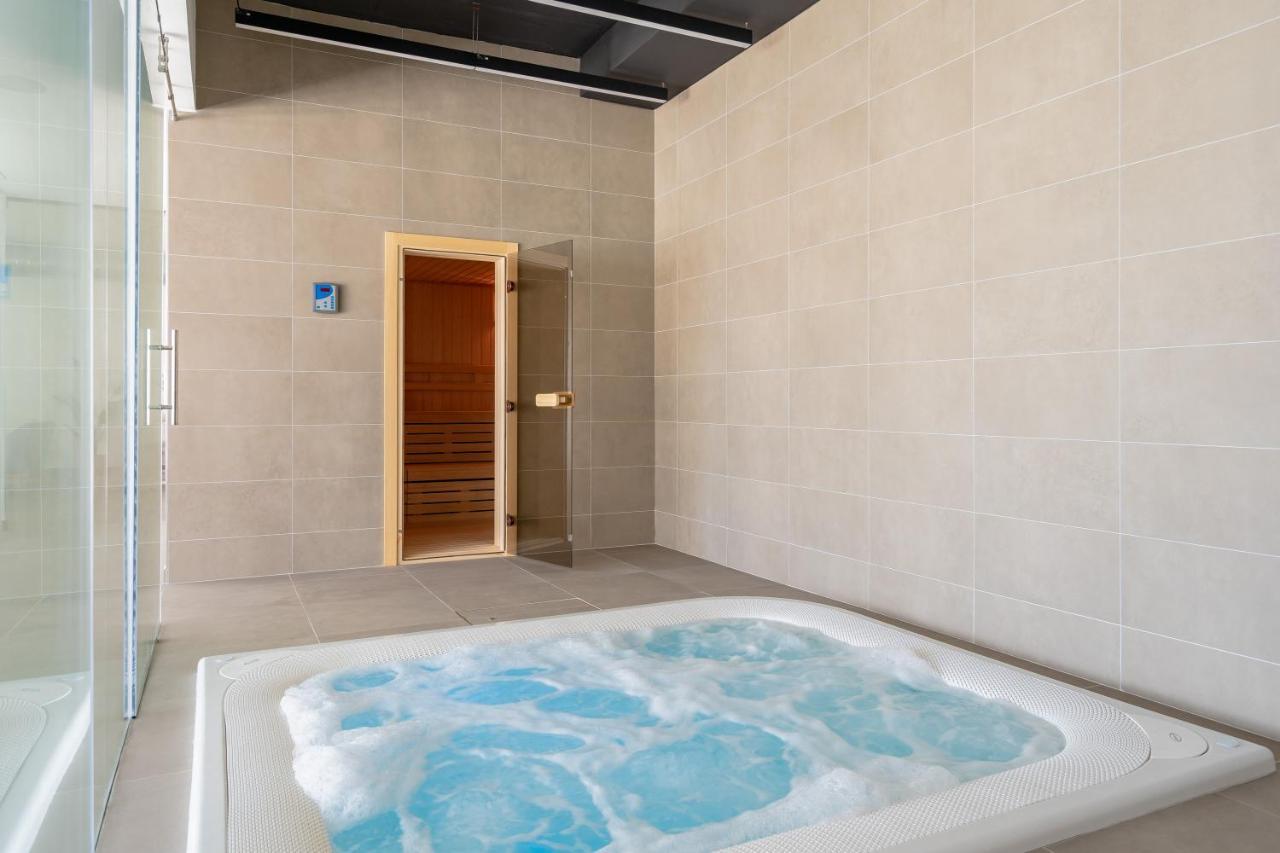 Cosy And Centrally Located Apartment In Estepona Ngoại thất bức ảnh